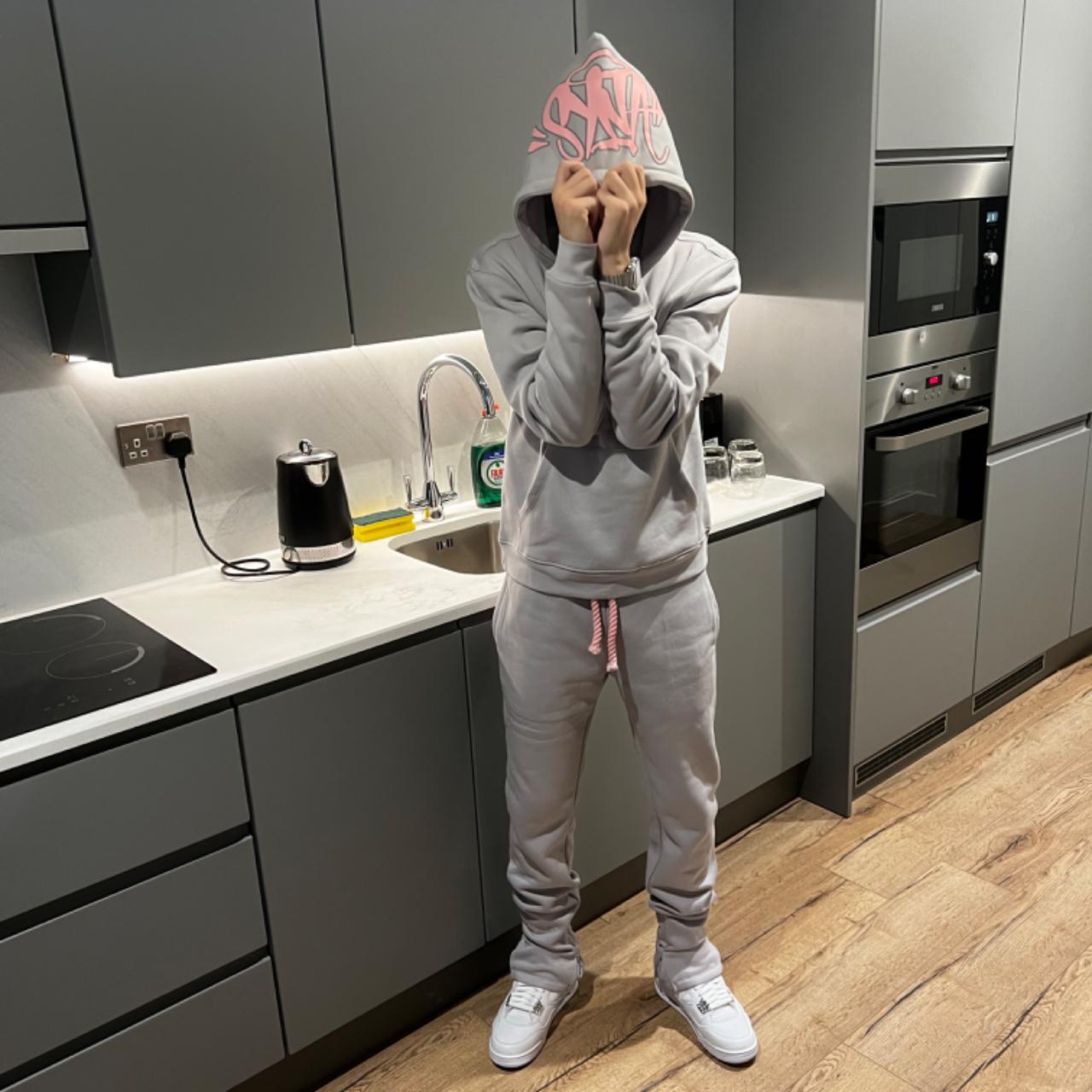 SYNA WORLD LOGO GREY HOODIE